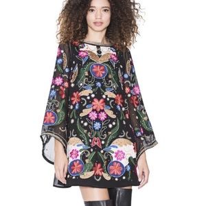 Alice and Olivia Beaded Embroidered Bell Sleeve Dress size S/P